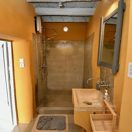 Penelope Garden House Old Town Apartment