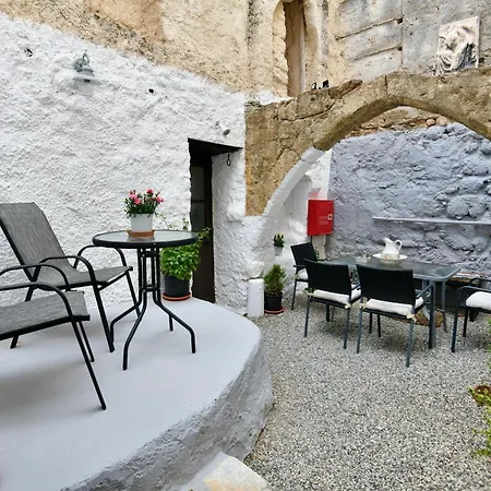 Lejlighed Penelope Garden House Old Town *