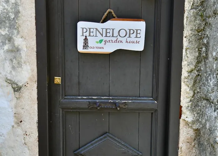 Penelope Garden House Old Town *