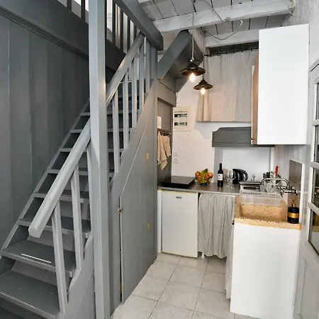 Apartment Penelope Garden House Old Town *